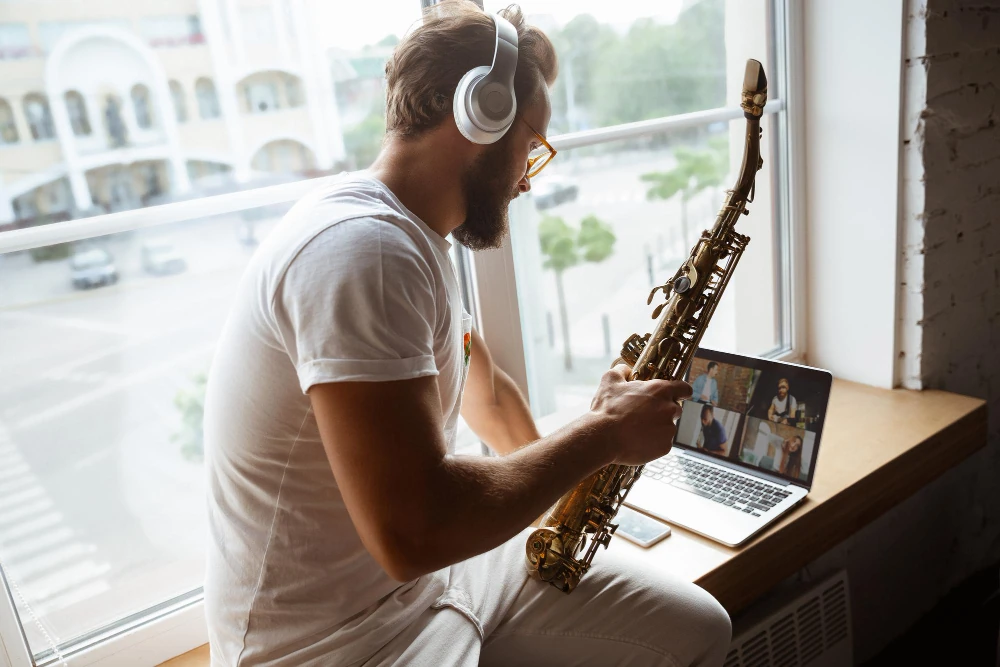 Clases de saxofón online en Erizo