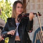 Miriam, profesora de violín y viola Miriam, profesora de violín y viola